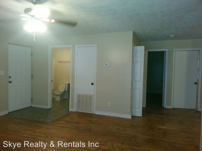 Building Photo - 3412 Hazelwood Ln