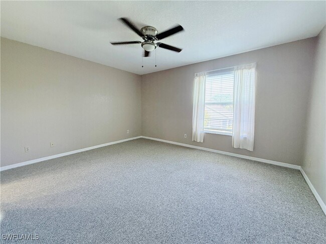 Building Photo - 1590 Trafalgar Ln