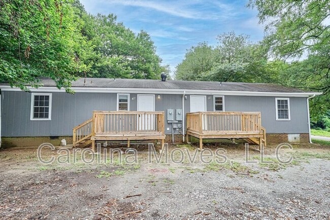 Building Photo - 196 Mc Arthur St