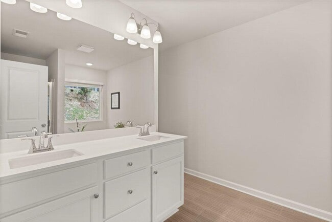Building Photo - 4285 Notting Hill Dr SW