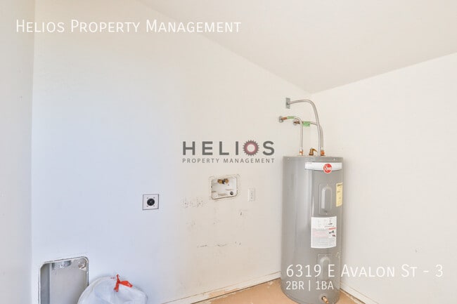 Building Photo - 6319 E Avalon St