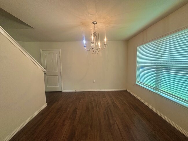Building Photo - 3 Bed 2 Bath in Austin Tx