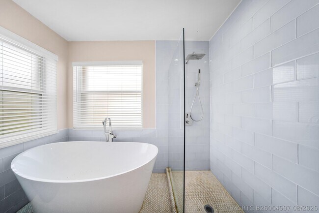 Building Photo - 5106 Heron Ct