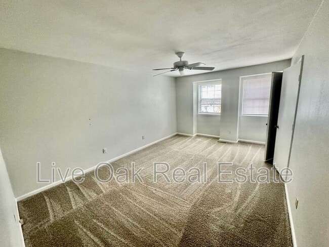 Building Photo - 944 Maryland Ave