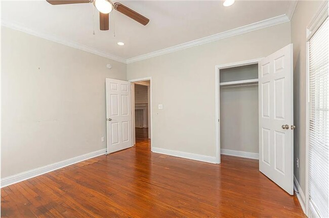 Building Photo - 3424 Northview Dr