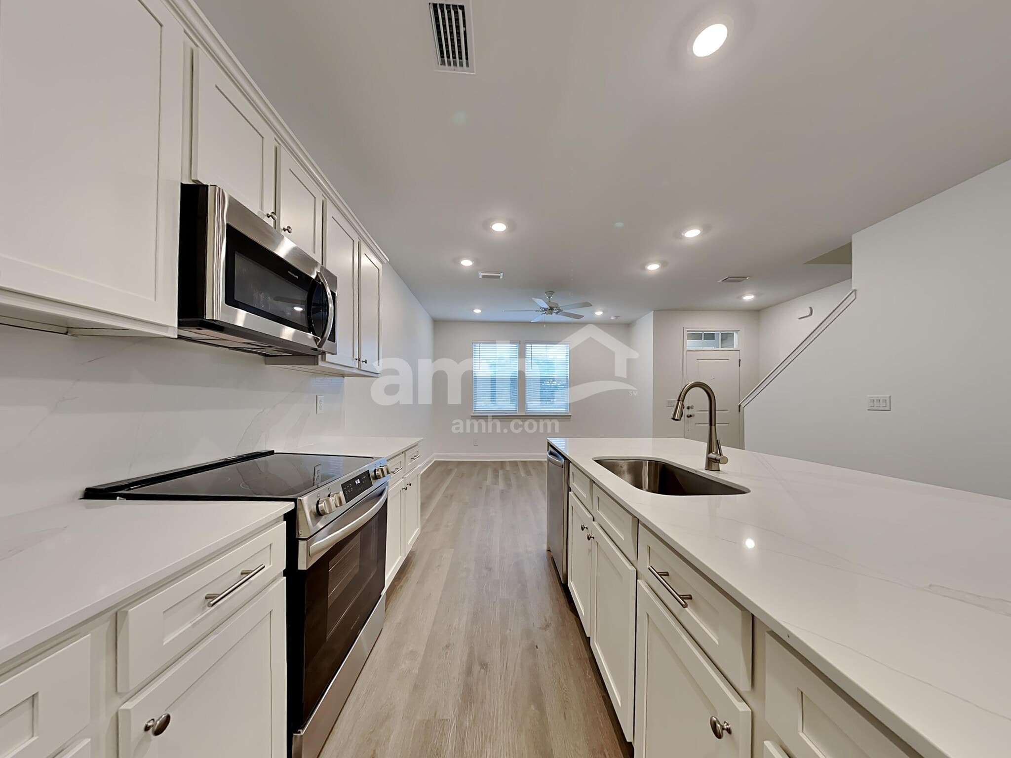 Building Photo - 104 Slice Dr