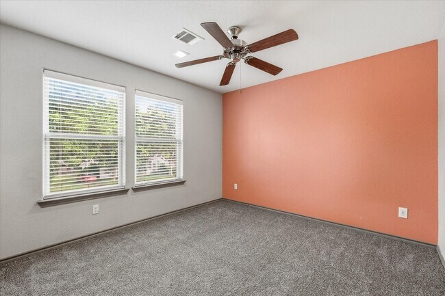 Building Photo - 1804 Glenmore Ave