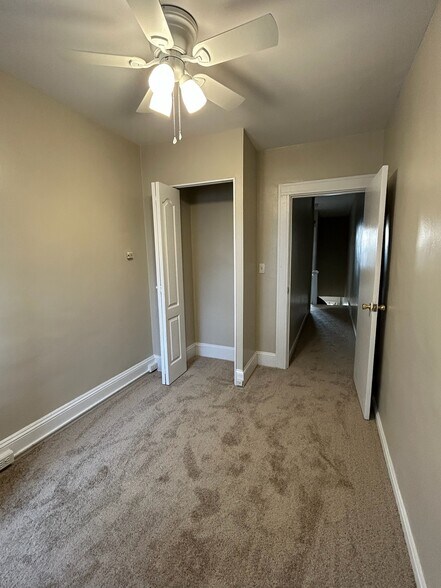 Back Bedroom - 4146 Eierman Ave