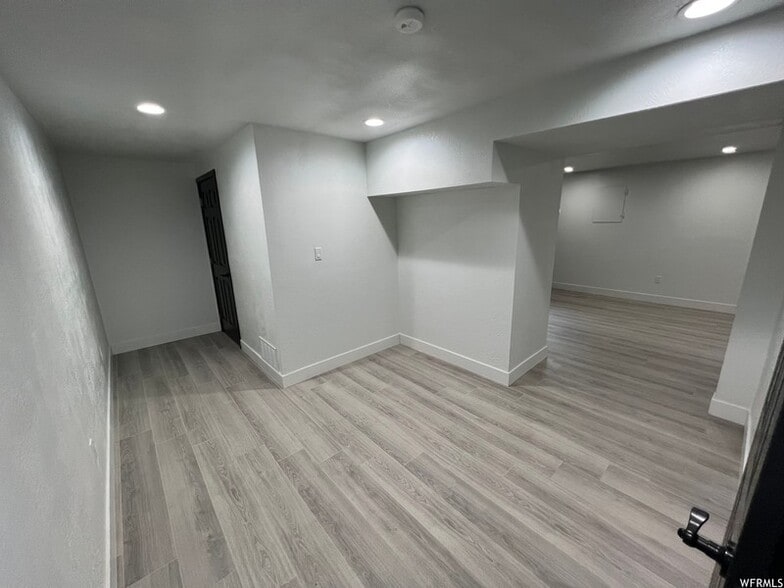 Building Photo - 3560 S 4800 W