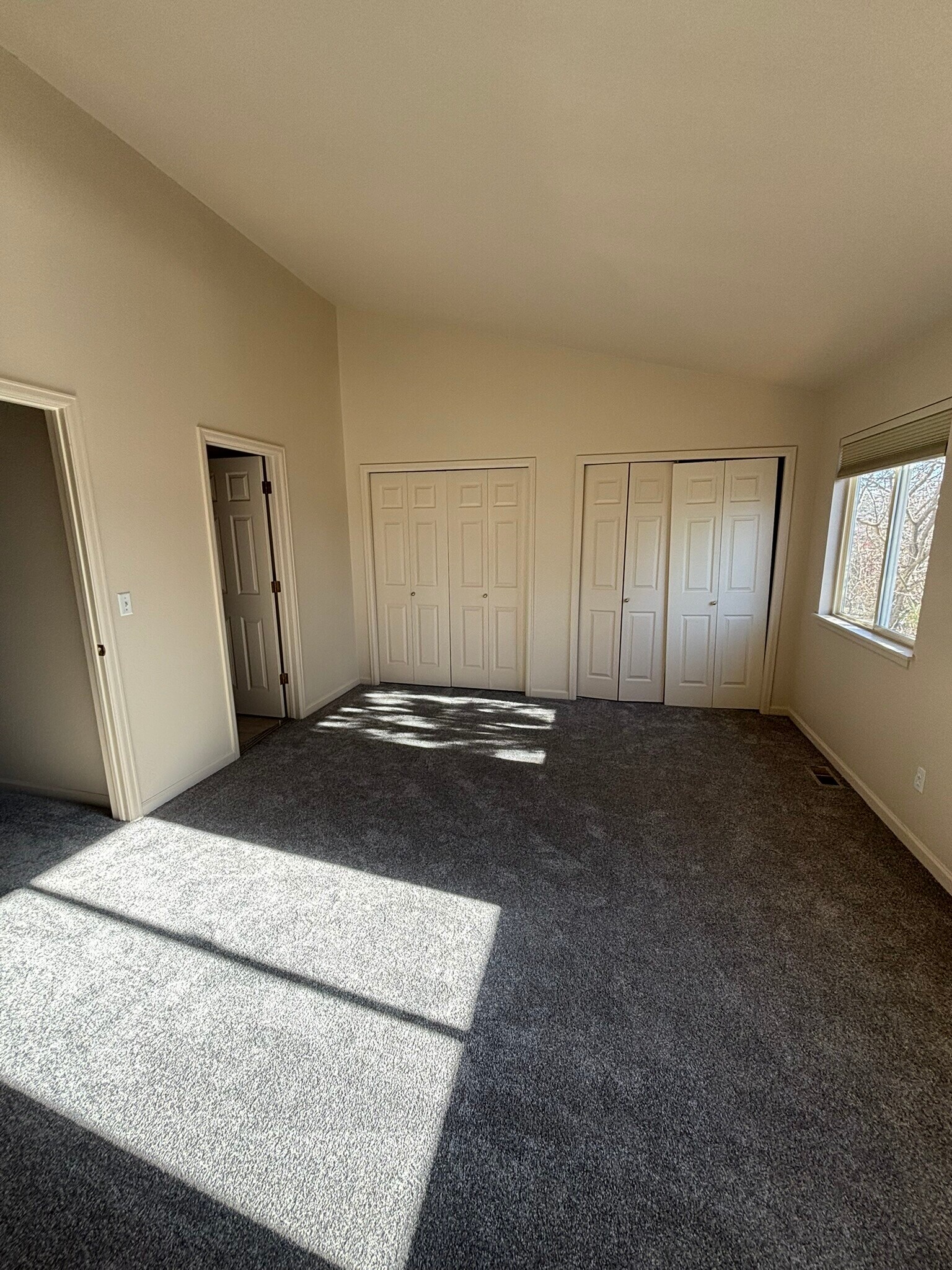 Building Photo - 927 Parker Dr