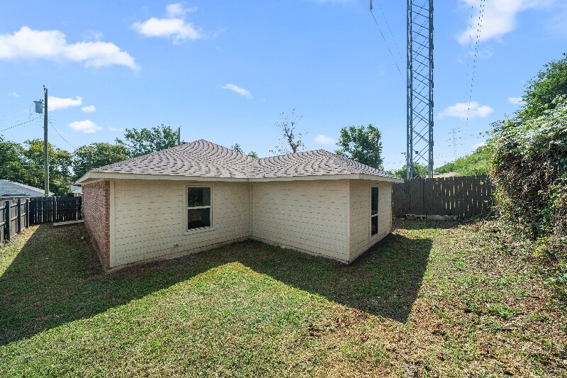 Building Photo - 417 Cleaves St