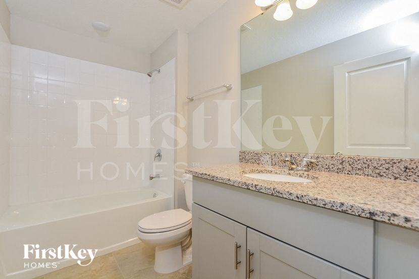 Building Photo - 481 Earhart Dr