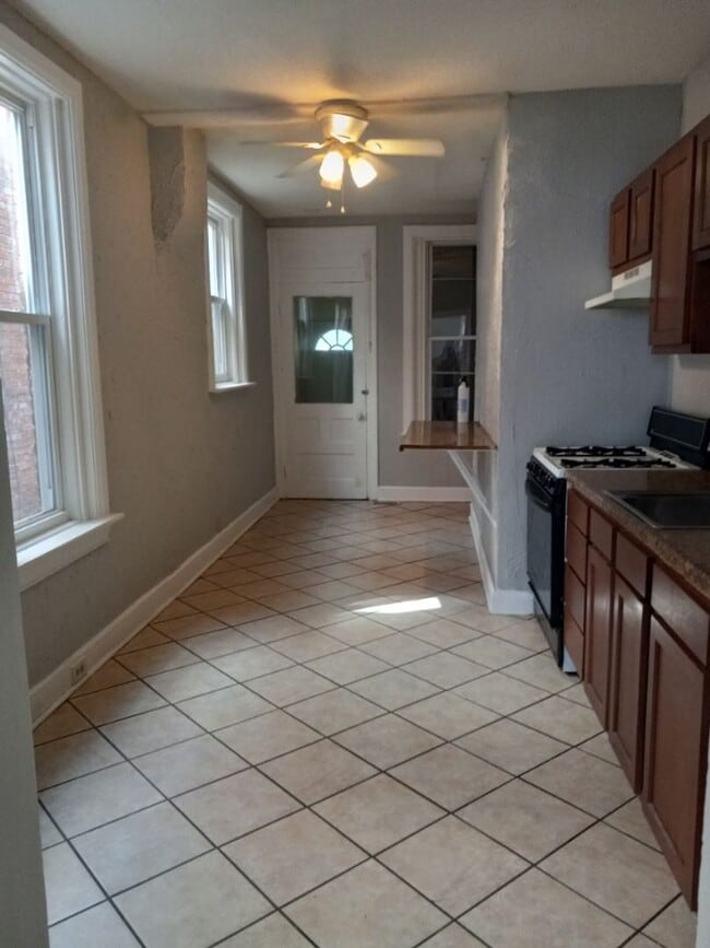 Building Photo - 2343 Logan St