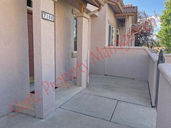Building Photo - 7166 Sand Crest Vw