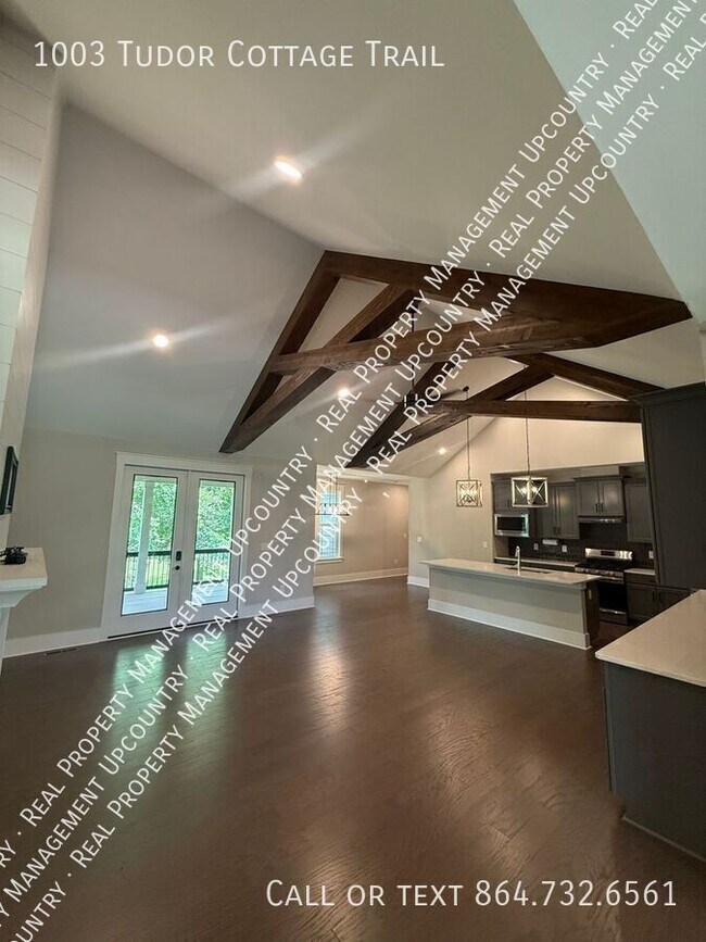 Building Photo - 1003 Tudor Cottage Tr