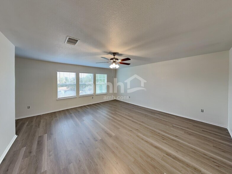 Building Photo - 7622 Bartell Point