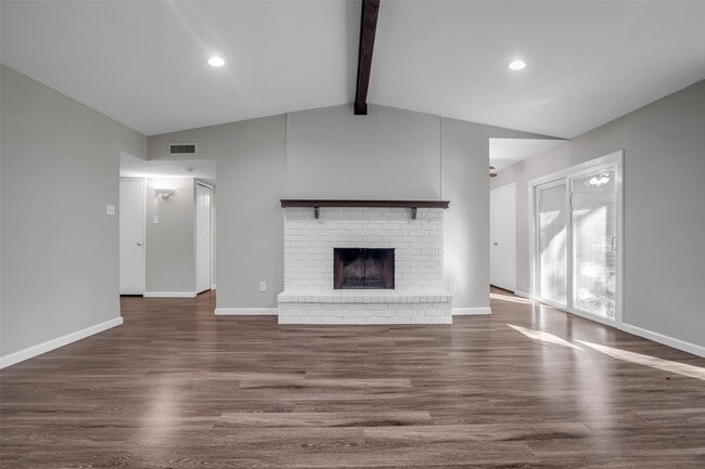 Building Photo - 6731 Gettysburg Dr