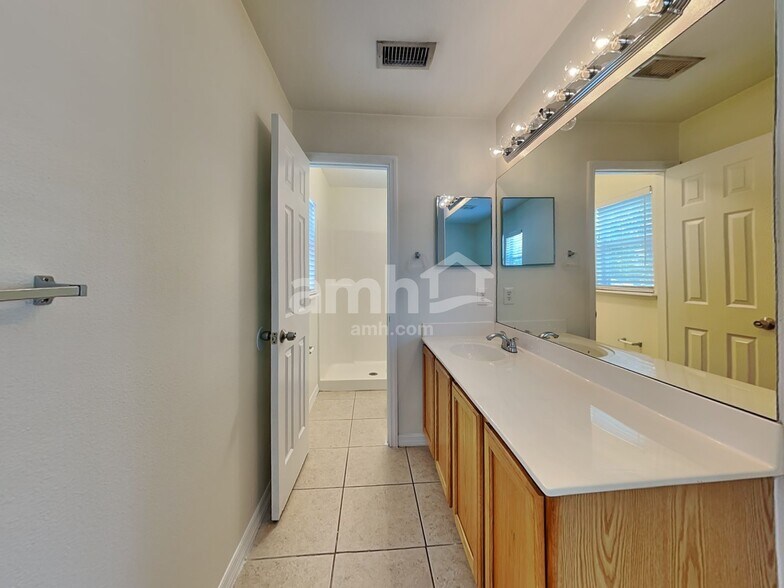 Building Photo - 4618 Newbourne Way