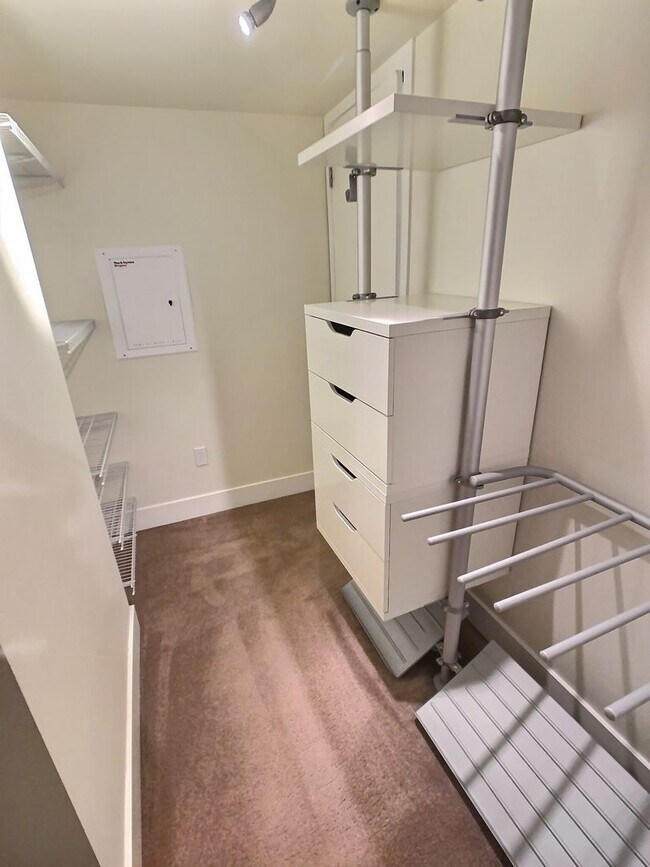 Building Photo - BRIGHT, SPACIOUS 1BD/1.5BA LOFT IN JAPANTOWN - DOWNTOWN SAN JOSE