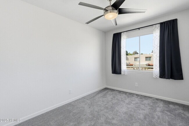 Building Photo - 4163 N 81st St