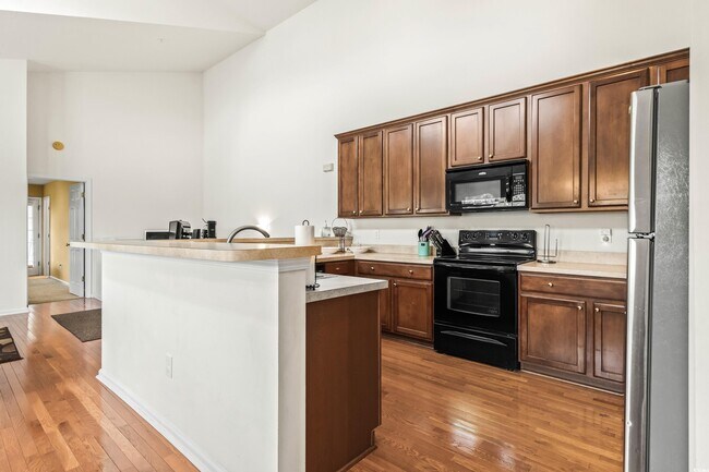 Building Photo - 400 Black Smith Ln