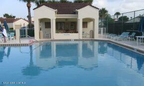 Building Photo - 740 Spring Valley Dr