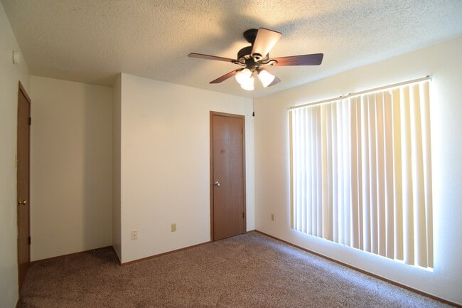 Building Photo - 3702 Valley Forge Dr