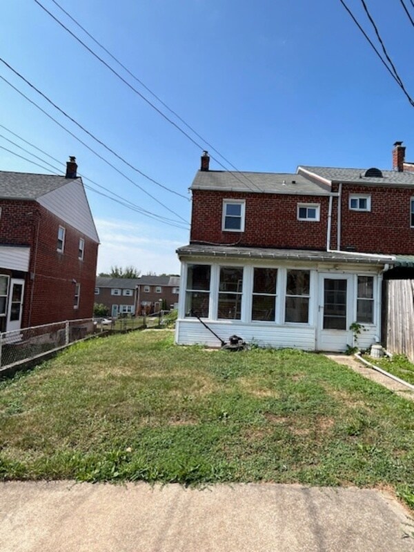 Building Photo - 1070 Downton Rd