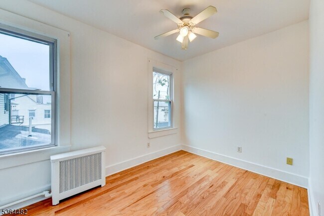Building Photo - 24 Eckert Ave
