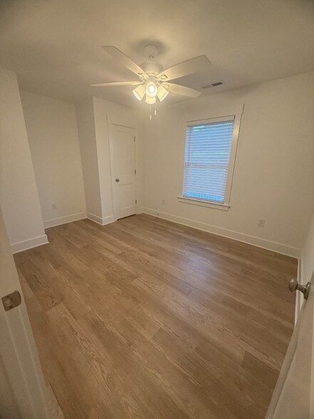 Building Photo - 213 W Palmetto St