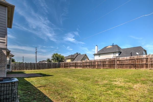 Building Photo - 2 Story Brick Home in Memphis
