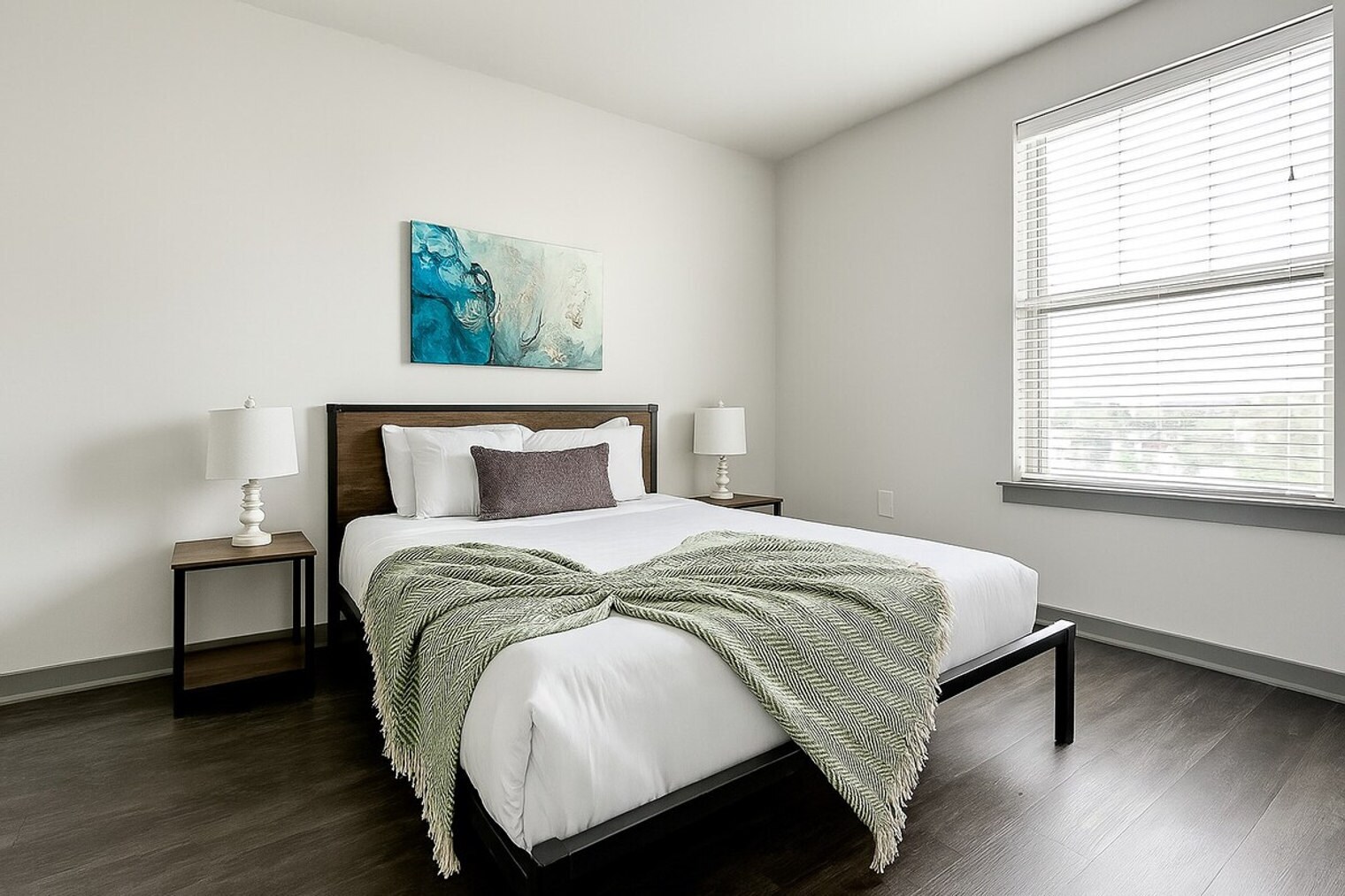 Building Photo - 111 E 4th St