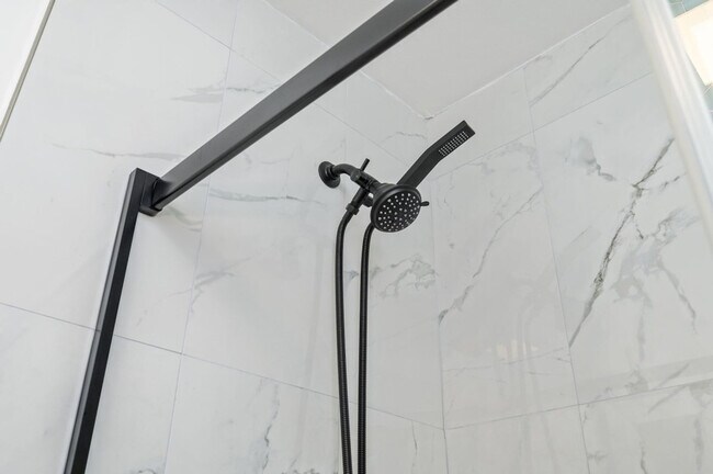 Building Photo - 775 Gulf Shore Dr