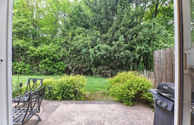 Building Photo - 62 Brandywine Ln