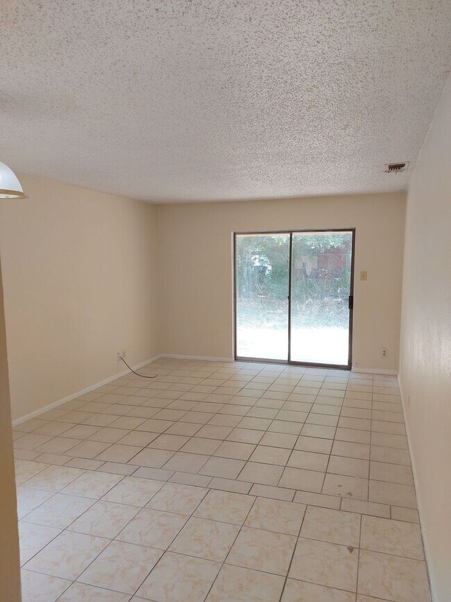 Building Photo - Alnwick Duplex #1