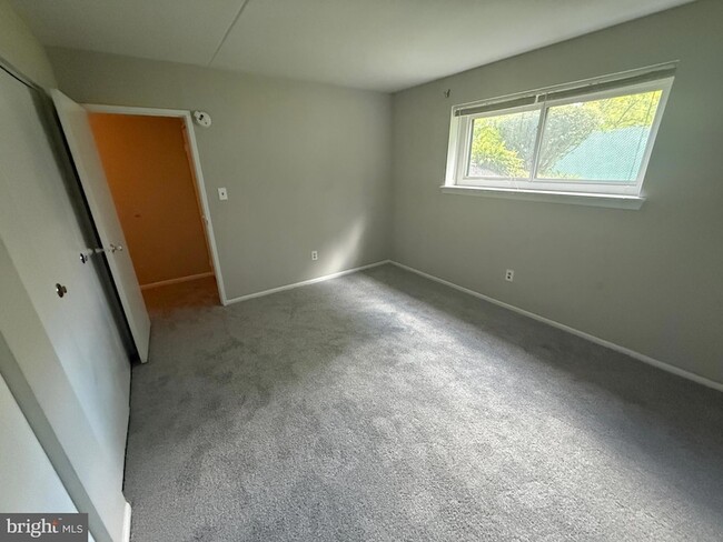 Building Photo - 202 Stony Way