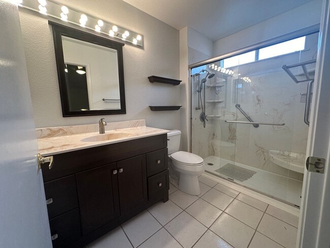 Building Photo - 2 Bedroom home in Sun City Summerlin
