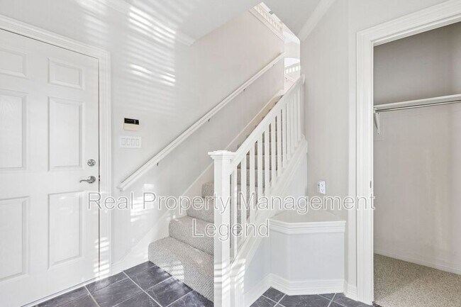 Building Photo - 4097 Oberlin Way