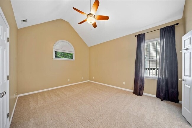 Building Photo - 726 Gardenside Cir SE