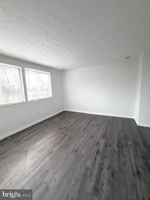 Building Photo - 6131 Gardenia Ct