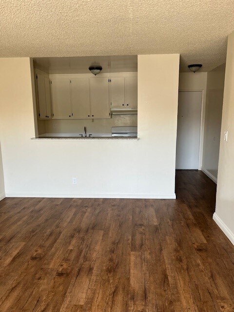 Building Photo - 20334 Saticoy St