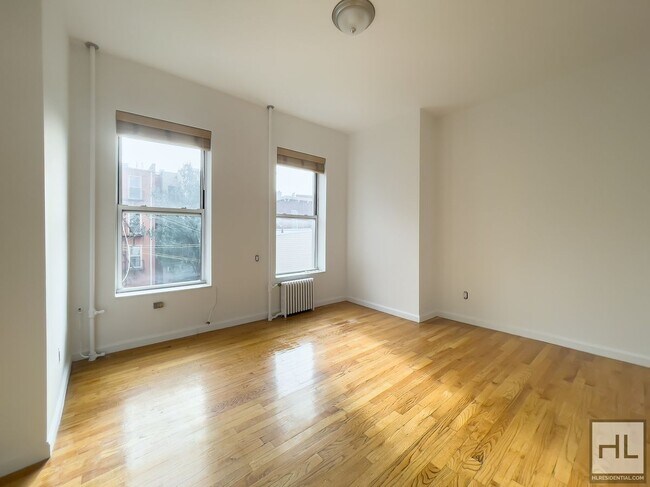 Building Photo - DIAMOND STREET / Greenpoint Studio / Amazi...