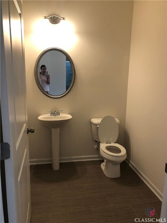 Building Photo - 1109 Day Dr