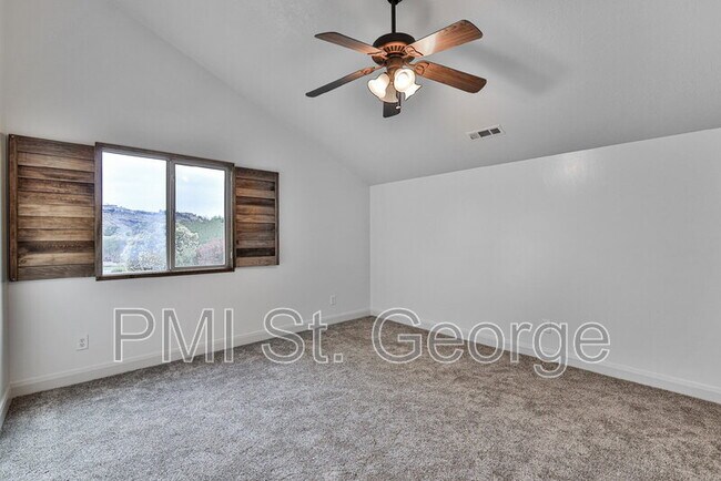 Building Photo - 2478 E Springs Dr