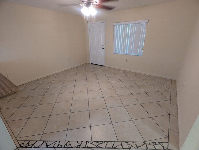 Building Photo - 824 N St Clair Abrams Ave