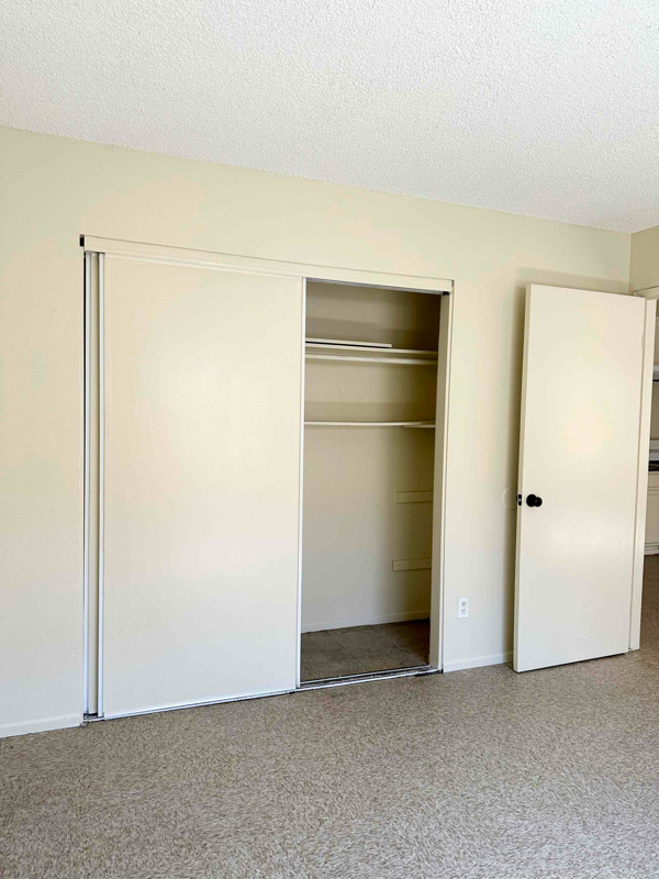 Building Photo - 255 Loma Dr