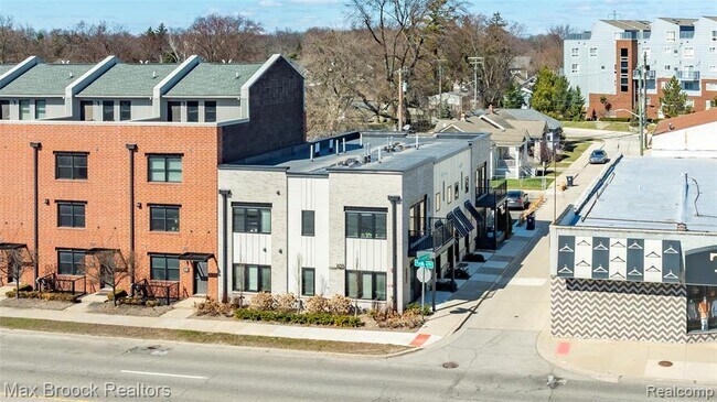 Building Photo - 105 Laurel Ct