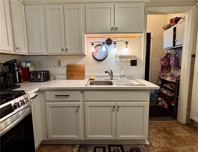 Building Photo - 204 E Bloomfield St