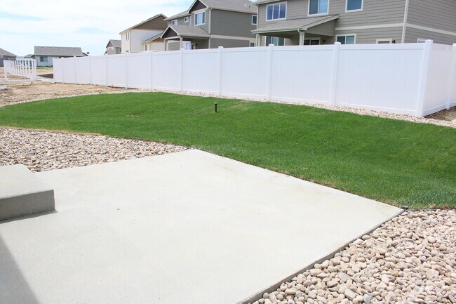 Building Photo - 3 bedroom, 2 bath in Severance!