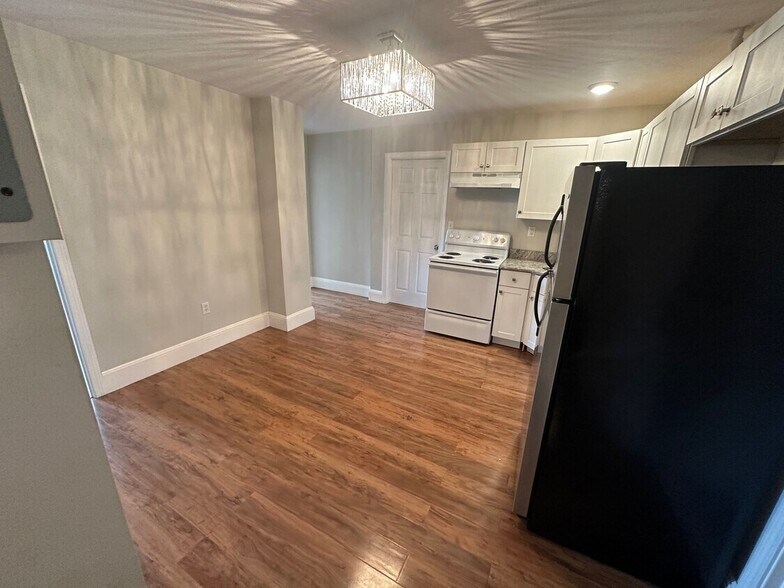 *Pictures are representative samples of the advertised unit. In some cases, the actual units you tou - 238 W Newton St